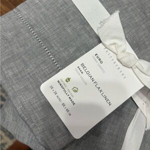Pottery Barn Linen king/cal king duvet set